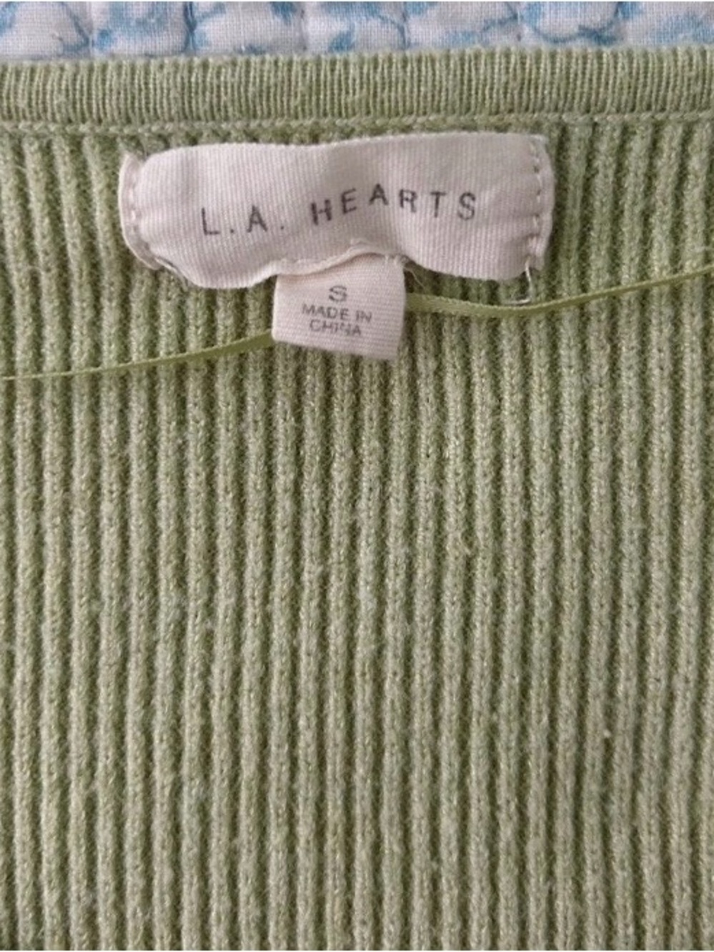 La Hearts Light Green Ribbed V-Neck Long Sleeve Crop Top - Picture 3 of 3